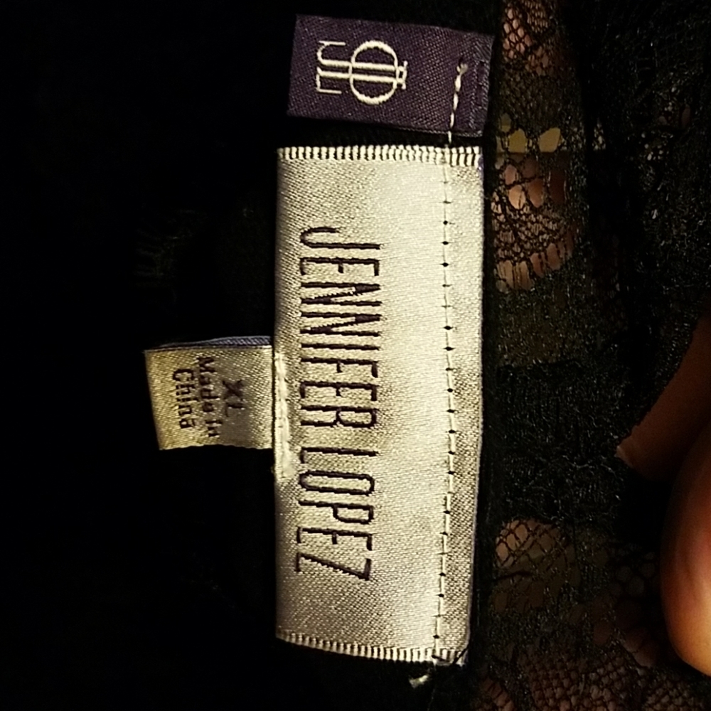 Top - Picture 2 of 4